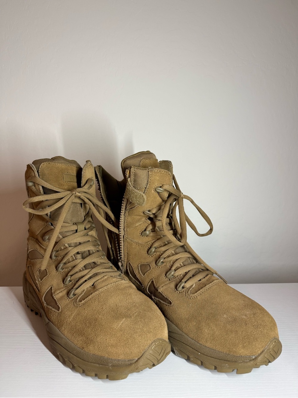 Reebok Men's Composite toe SAFETY BOOTS - MID TOP with side zipper